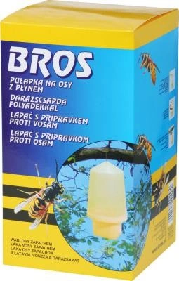 Žlutá lepící past na včely a vosy venku.