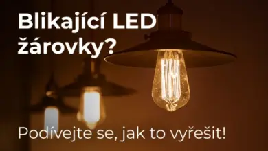 Problikující žlutá LED žárovka s českým nápisem o řešení.
